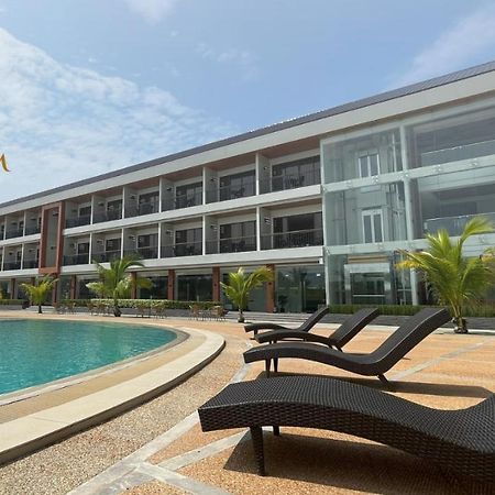 River Palm Hotel And Resort Powered By Cocotel Bugallon Экстерьер фото