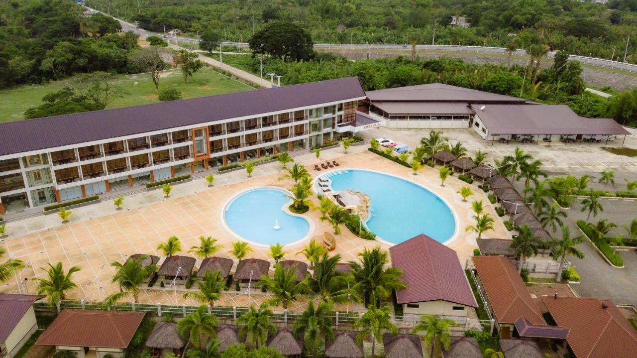 River Palm Hotel And Resort Powered By Cocotel Bugallon Экстерьер фото